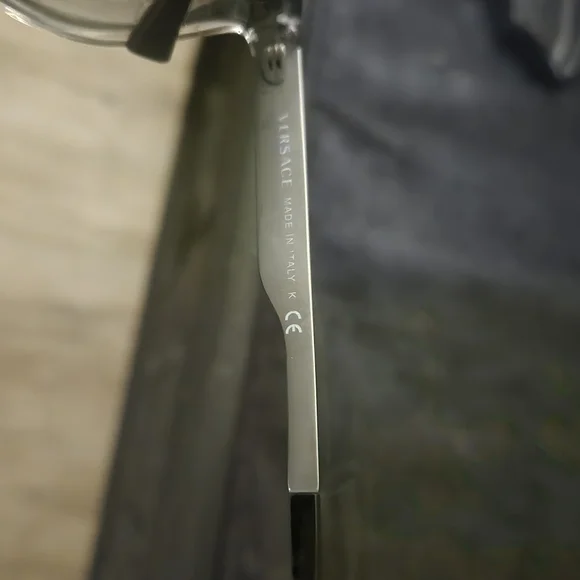 Versace Stylish Silver Women's Sunglasses - Picture 4 of 6